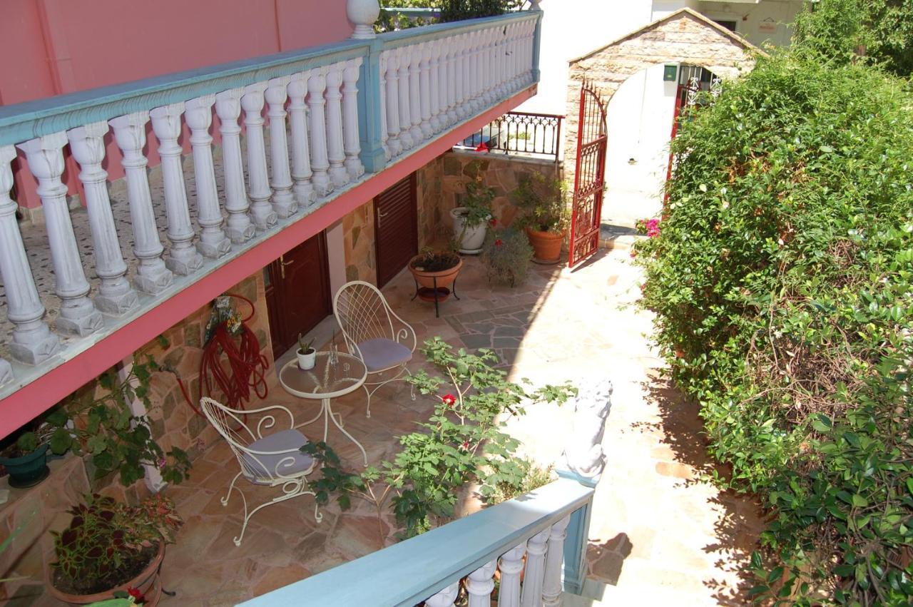 Alkyoni Apartments & Studios Poros  Екстериор снимка