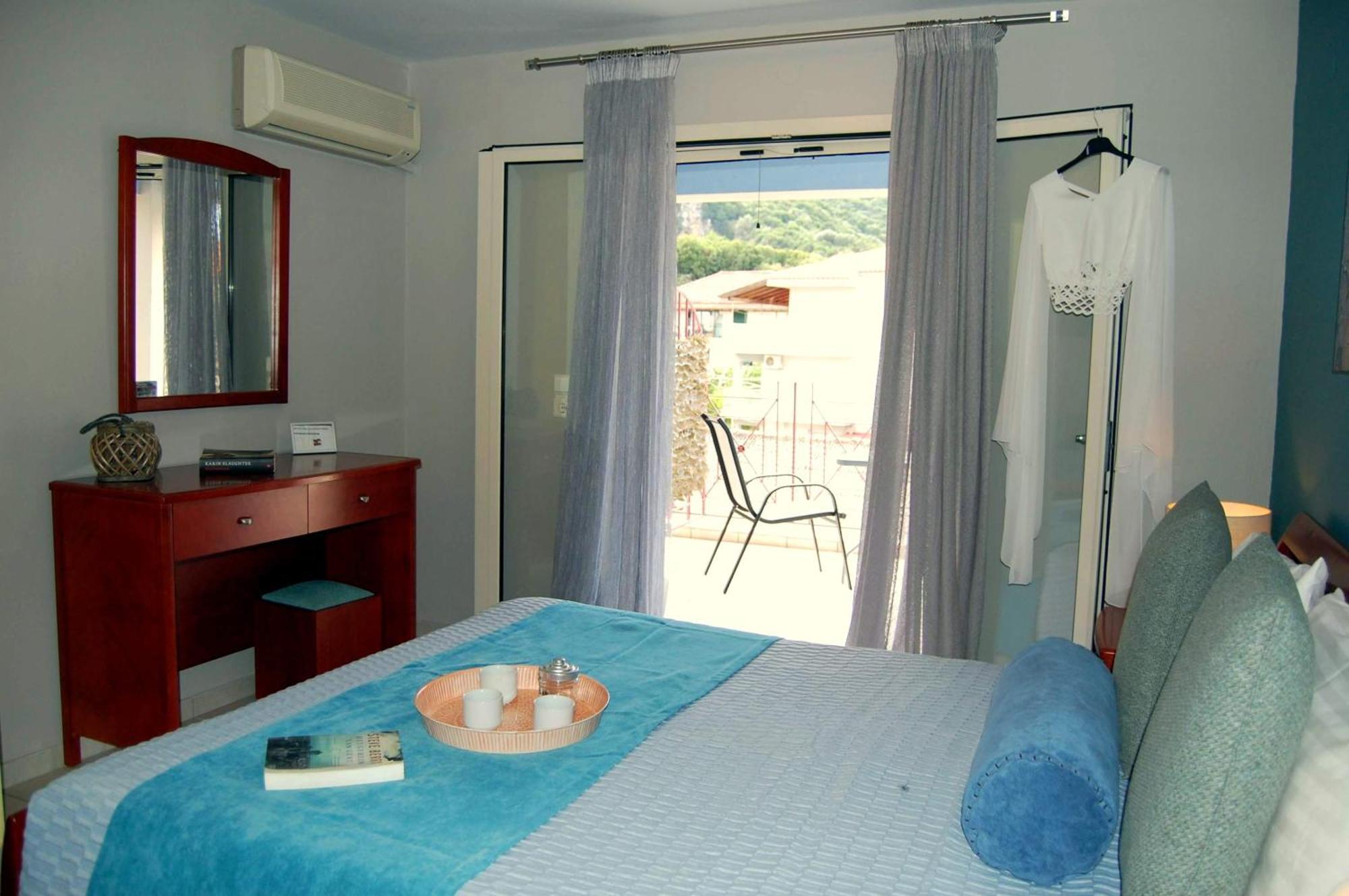 Alkyoni Apartments & Studios Poros  Екстериор снимка